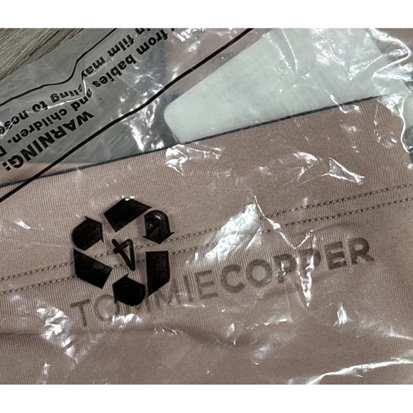 4 Tommie Copper Women's‎  Nude Compression Elbow Sleeves Size XL - Picture 4 of 4